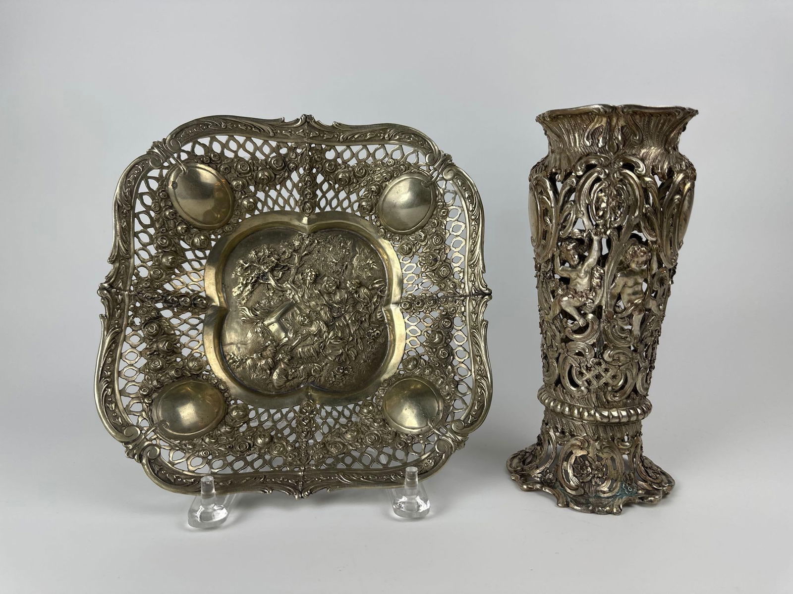 PAIR OF ART NOUVEAU RETICULATED SILVER ALLOY AND SILVER-PLATED ITEMS (1 of 17)