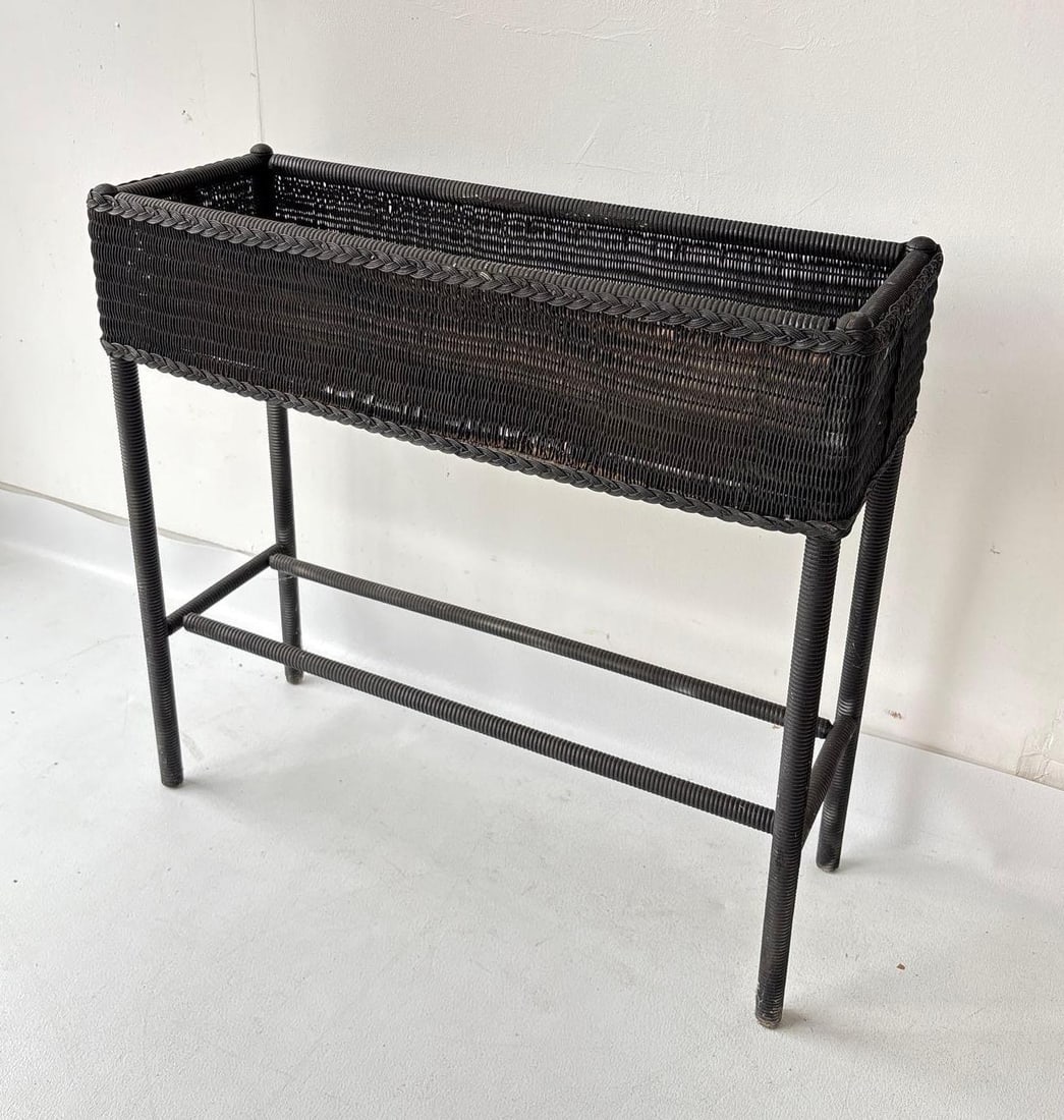 VICTORIAN BLACK WICKER PLANTER (1 of 6)