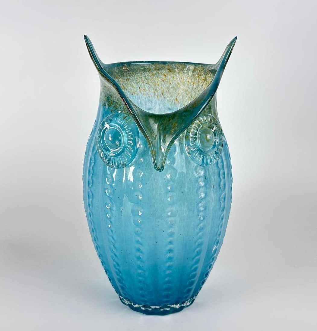VINTAGE HANDMADE LARGE OWL FIGURAL GLASS VASE WITH MURANO INFLUENCES (1 of 9)
