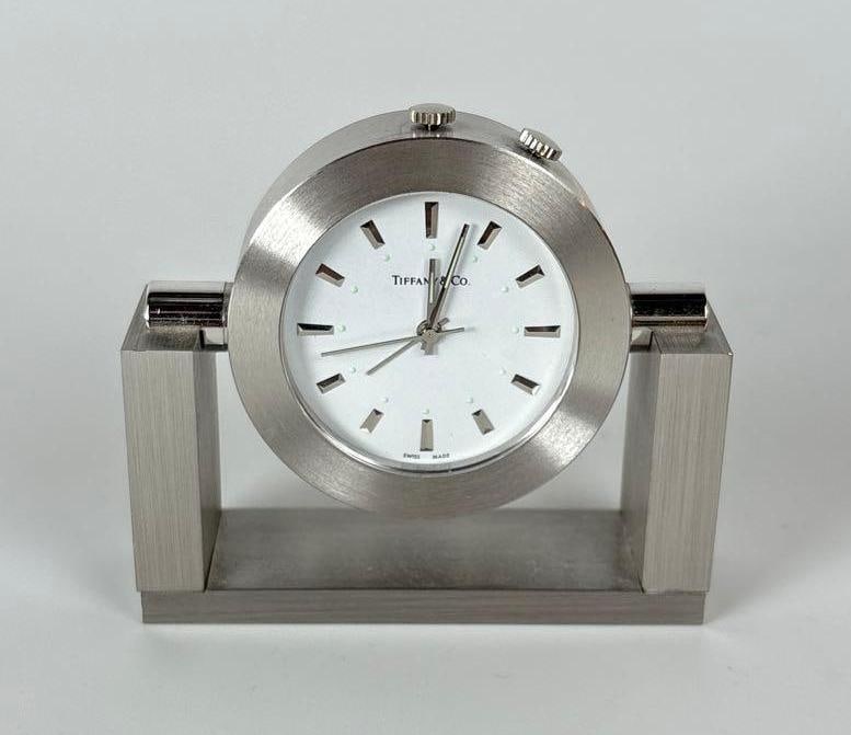 MINI TIFFANY & CO RHODIUM SWING DESK CLOCK (1 of 6)