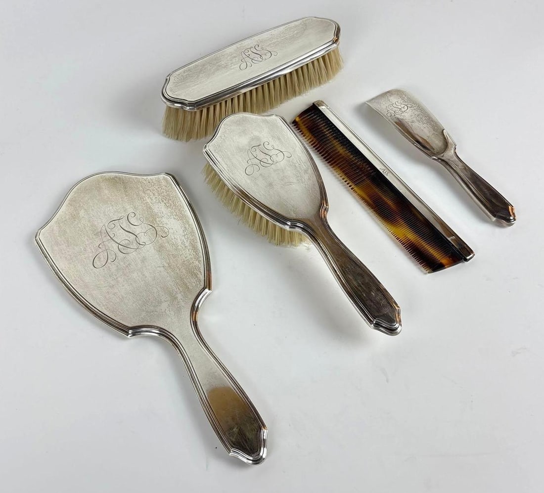 VINTAGE TIFFANY & CO STERLING VANITY SET (1 of 17)