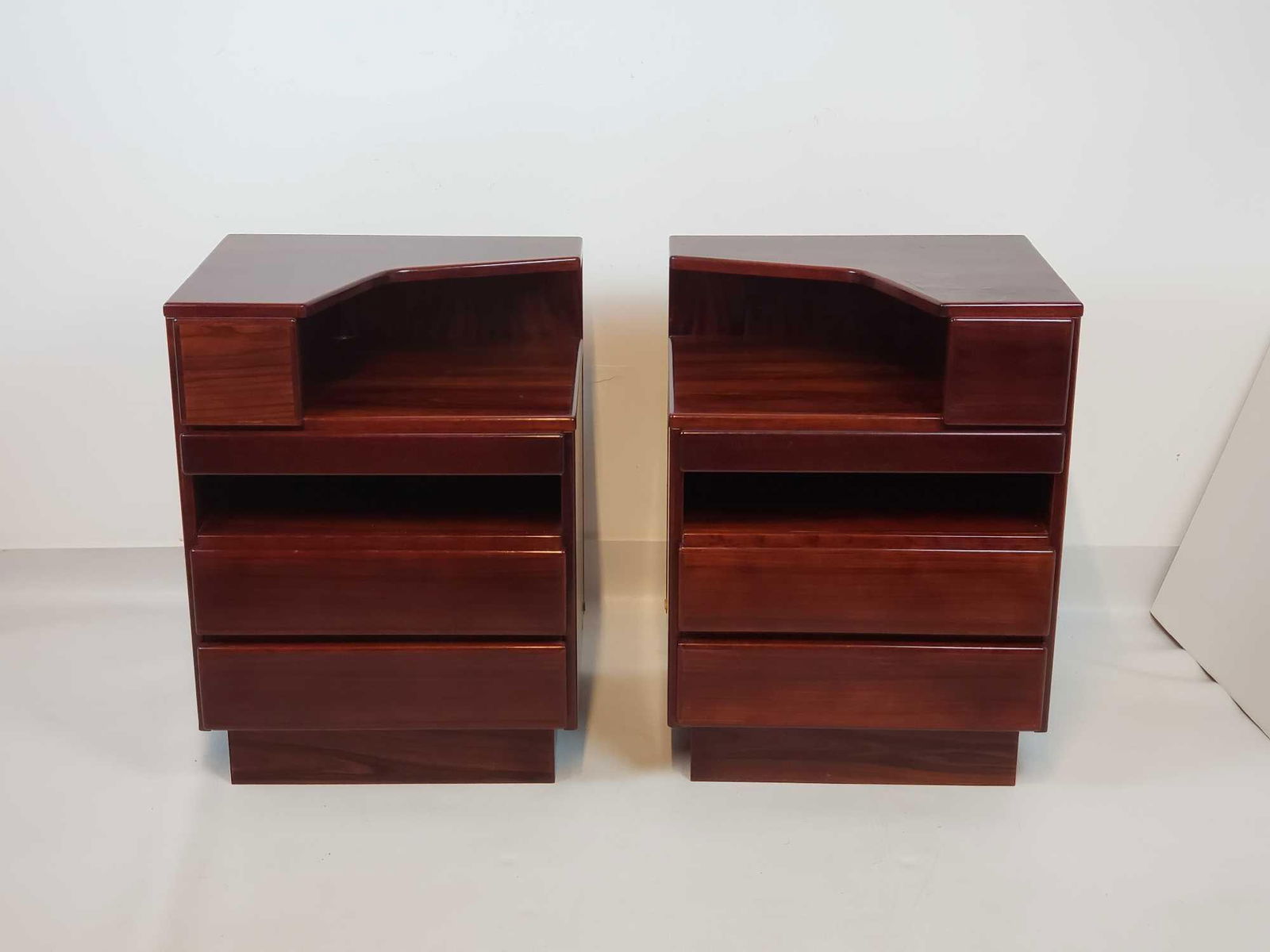 PAIR OF MID CENTURY MODERN ROSEWOOD DANISH NIGHTSTANDS BY SCAN COLL (1 of 18)