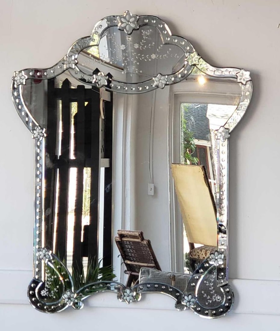 VINTAGE VENETIAN STYLE FLORAL MOTIF MIRROR (1 of 9)