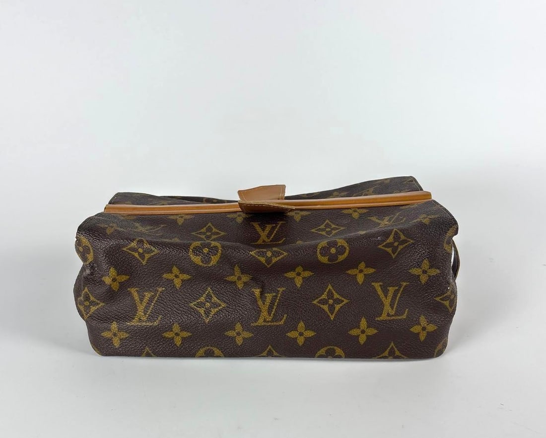 VINTAGE LOUIS VUITTON FOR SAKS FITH AVE TOILETRIES OR MAKEUP BAG (1 of 8)