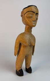 CARVED WOOD PRIMITIVE FOLK ART FIGURE