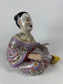 LARGE DRESDEN CONTINENTAL NODDER 19TH/EARLY 20TH CENTURY