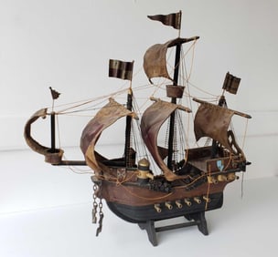 VINTAGE WOODEN GALLEON SHIP MODEL