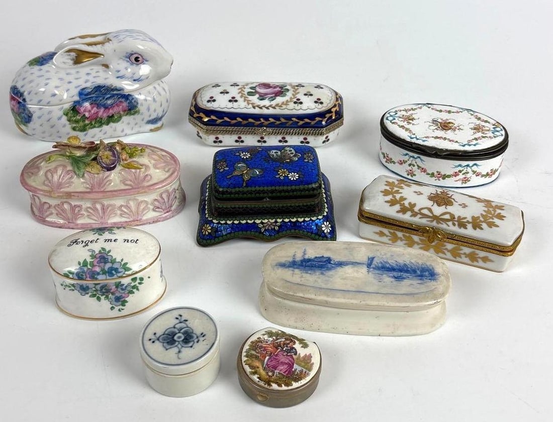 ANTIQUE / VINTAGE PORCELAIN TRINKET BOX DISCOVERY LOT INCL. VISTA ALEGRE, ROYAL COPENHAGEN, LIMOGES (1 of 15)