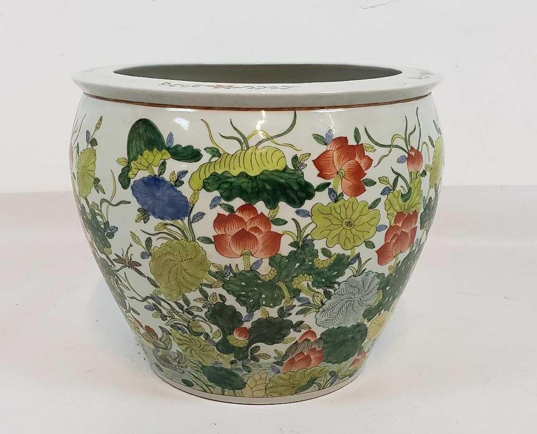 LARGE VINTAGE PORCELAIN CHINESE FISH BOWL (1 of 10)