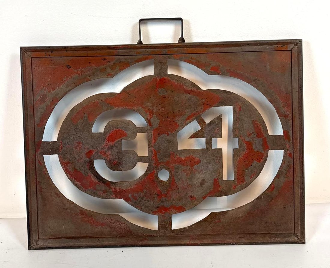 LARGE VINTAGE SIGN NUMBER 34 STENCIL METAL HANGING SIGN (1 of 5)
