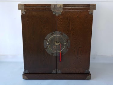 IMPRESSIVE ASIAN INSPIRED BRASS MOUNTED CONVERTIBLE BAR CABINET MARBLE TOP