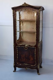 ANTIQUE FRENCH VERNIS MARTIN SEDAN VITRINE, ORMOLU MOUNTED DISPLAY CABINET, LOUIS XV STYLE MARQUETRY