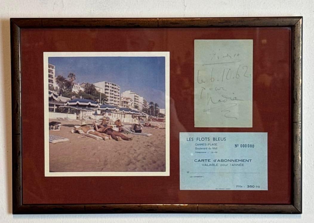 PICASSO 1962: FRENCH RIVIERA EPHEMERA — SIGNED NOTE, CANNES BEACH PHOTO, AND LES FLOTS BLEUS PASS (1 of 5)