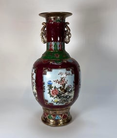 MAGNIFICENT 20" CHINESE PORCELAIN VASE: DAOGUANG MARK ON GILDED BASE, IRON RED ENAMEL, FIGURAL PANEL