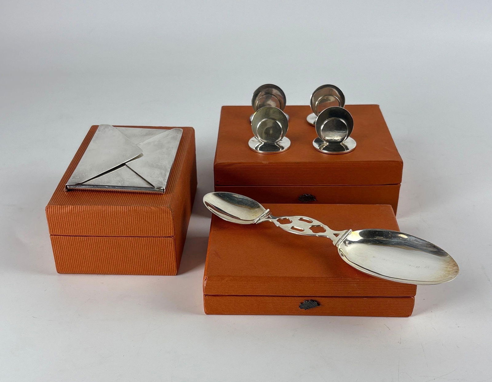 SANDRA JORDAN SILVER PLATE NOVELTY BOXED GIFT LOT - PLACE CARD HOLDERS | BUSINESS CARD CASE | SPOON (1 of 9)