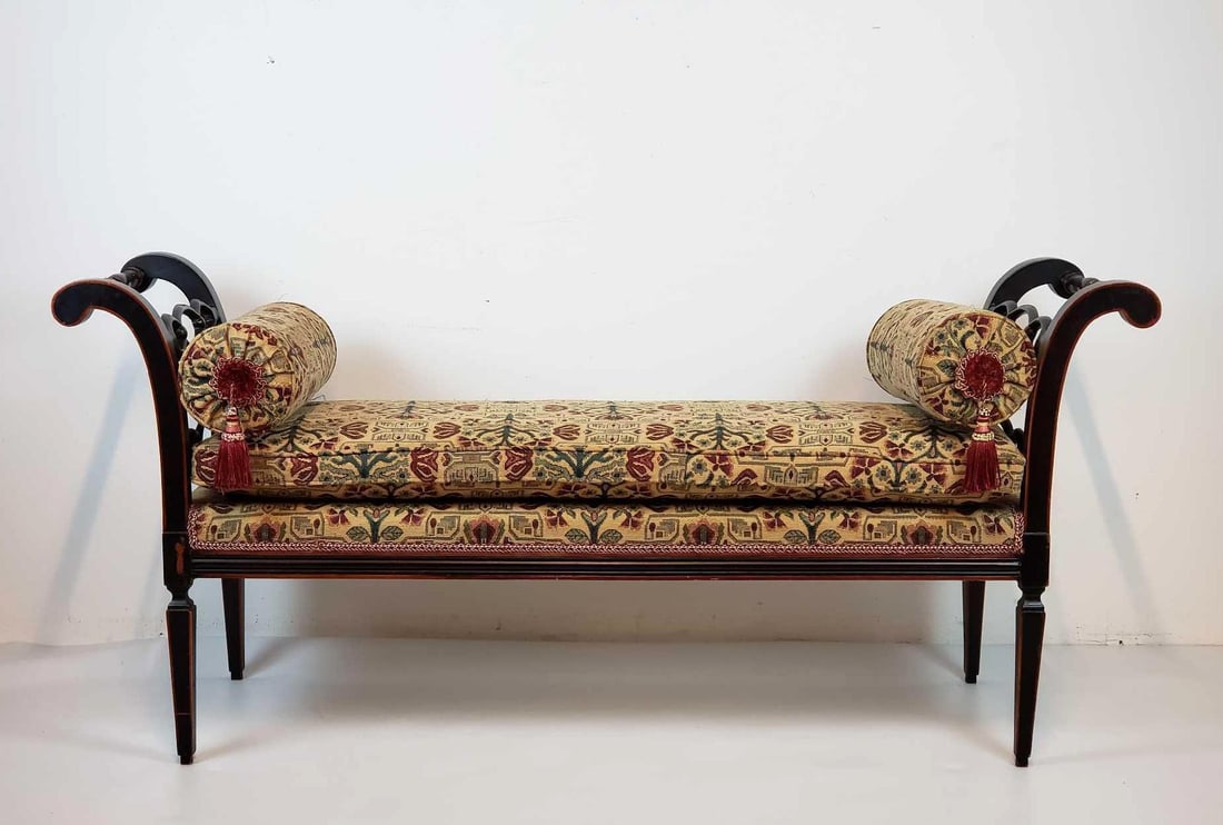REGENCY STYLE PAINT DECORATED UPHOLSTERED WINDOW BENCH ATTR. TO BAKER FURNITURE (1 of 19)