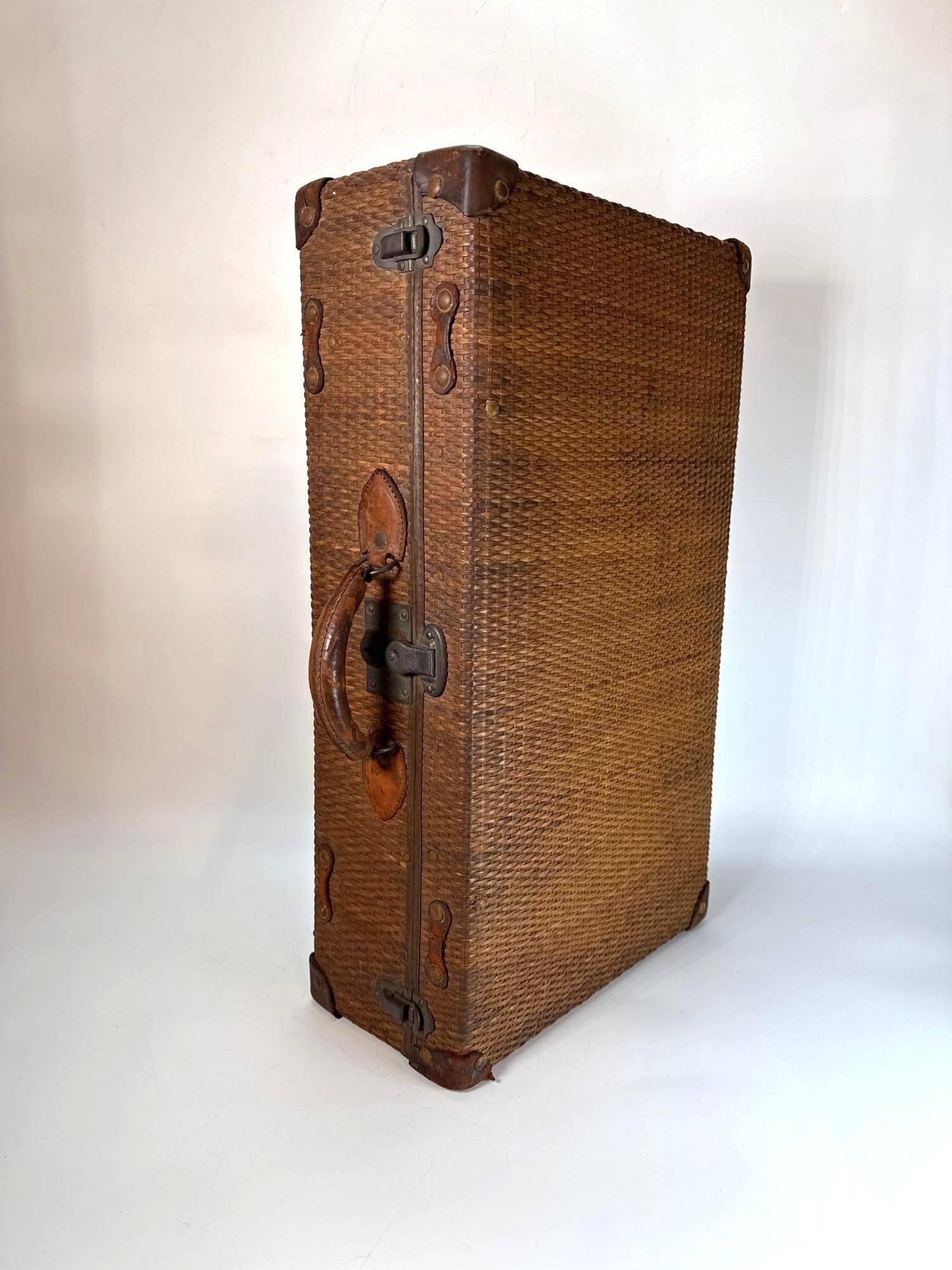 LARGE ANTIQUE WICKER AND LEATHER SUITCASE (1 of 9)