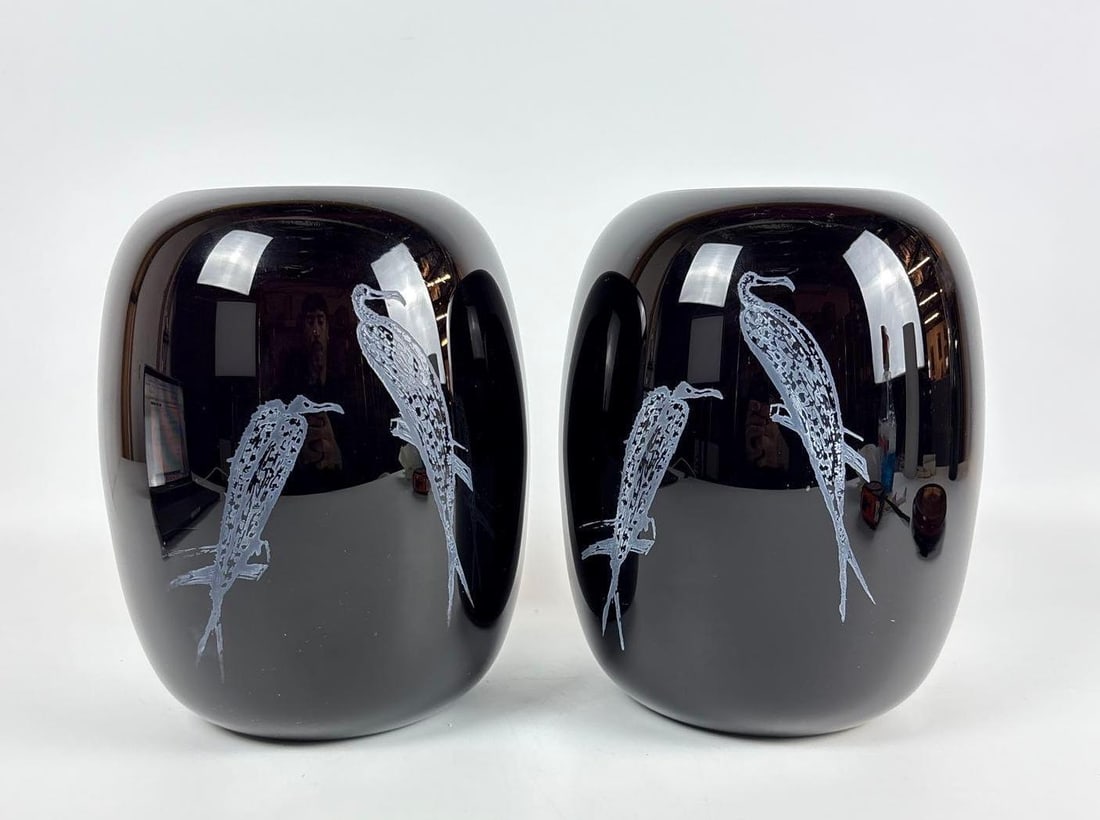 PAIR OF VINTAGE ANDREA BY SADEK GLASS VASES WITH ETCHED BIRDS, JAPAN (1 of 7)