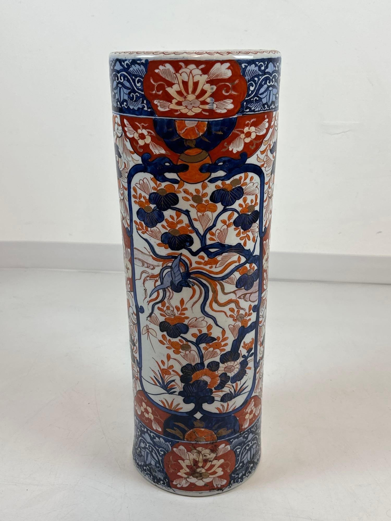 CHINESE EXPORT  IMARI PORCELAIN UMBRELLA STAND (1 of 6)