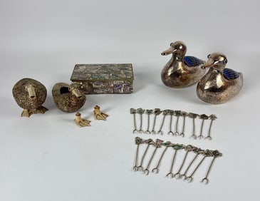 SILVER AND ABALONE DESK OBJECTS DISCOVERY LOT | SILVER ENAMEL DUCK BOXES