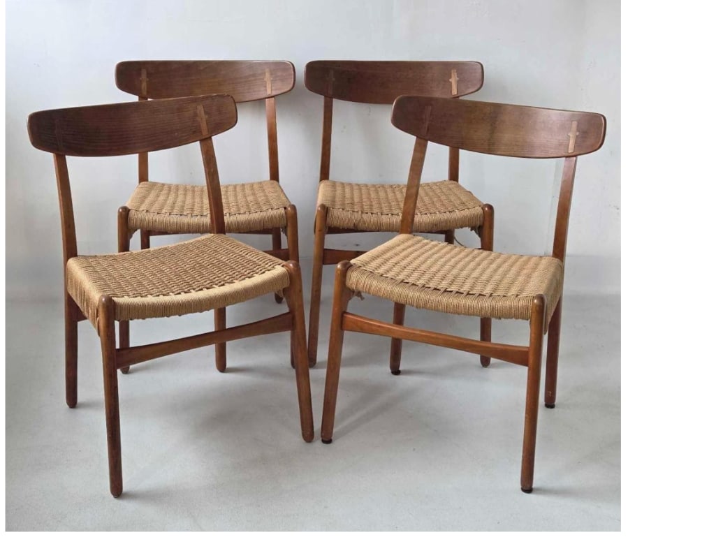 SET OF FOUR VINTAGE DANISH TEAK AND OAK HANS WEGNER SIDE CHAIRS (1 of 16)