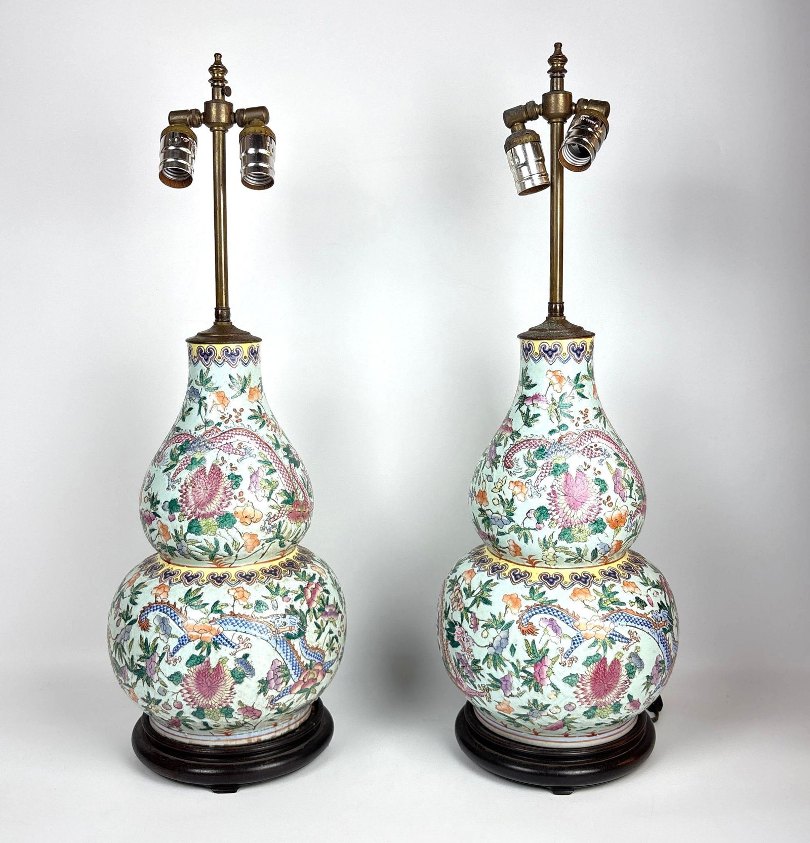 PAIR CHINESE FAMILLE ROSE PORCELAIN GOURD VASE LAMPS (1 of 9)