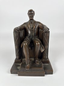 ABRAHAM LINCOLN SEATED FIGURE BOOKEND SCULPTURE AFTER DANIEL CHESTER FRENCH