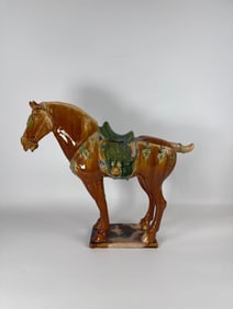 CHINESE TANG SANCAI HORSE: TRICOLOR GLAZED CERAMIC POTTERY