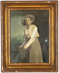 ANTIQUE HAND-COLORED PORTRAIT PHOTOGRAPH OF A YOUNG WOMAN