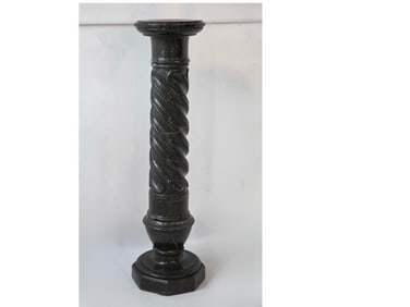 VERDE ANTICO SPIRAL TWIST MARBLE COLUMN WITH OCTAGONAL BASE AND CIRCULAR TOP (RESTORATION)