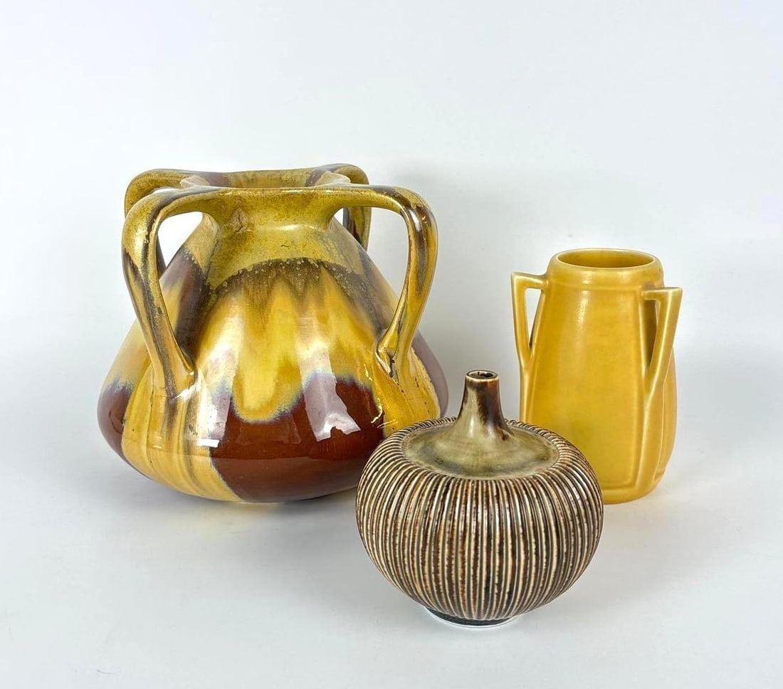 TRIO OF GLAZED POTTERY VESSELS INCL. ROOKWOOD (1 of 8)