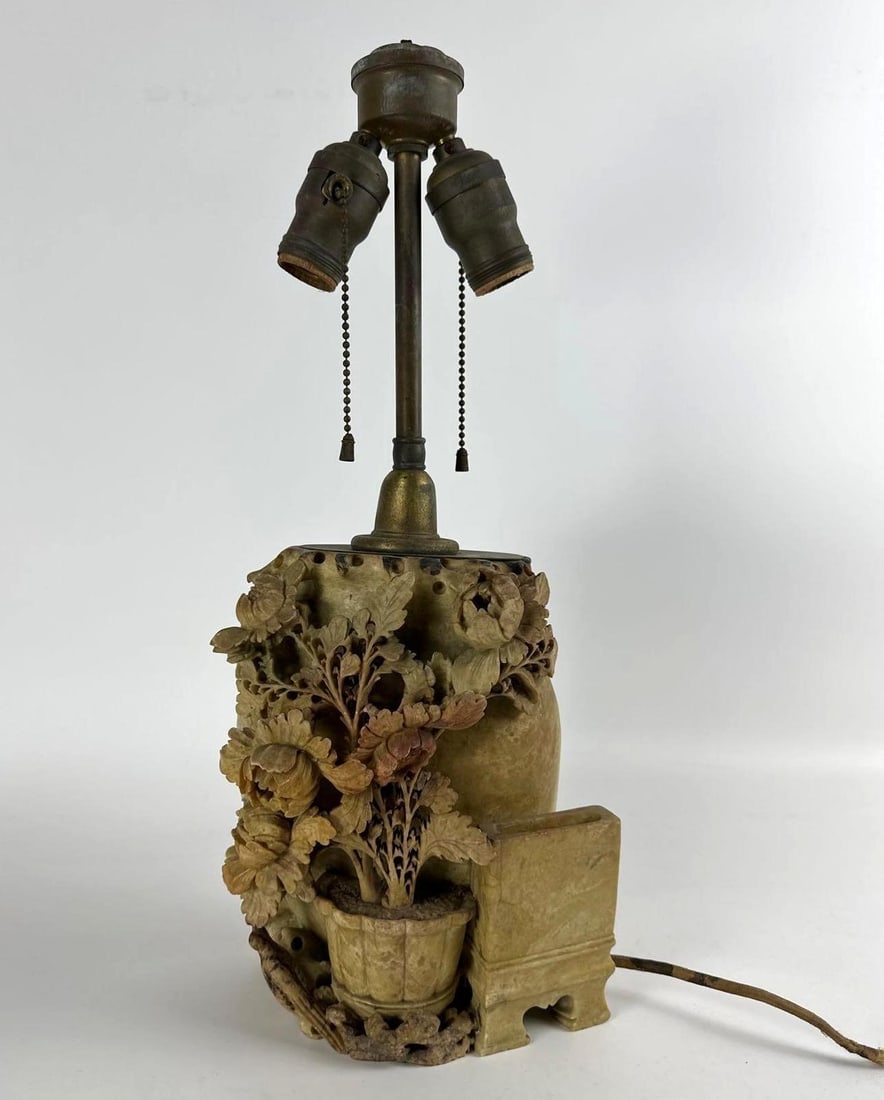 ANTIQUE CARVED CHINESE HARDSTONE LAMP (1 of 12)
