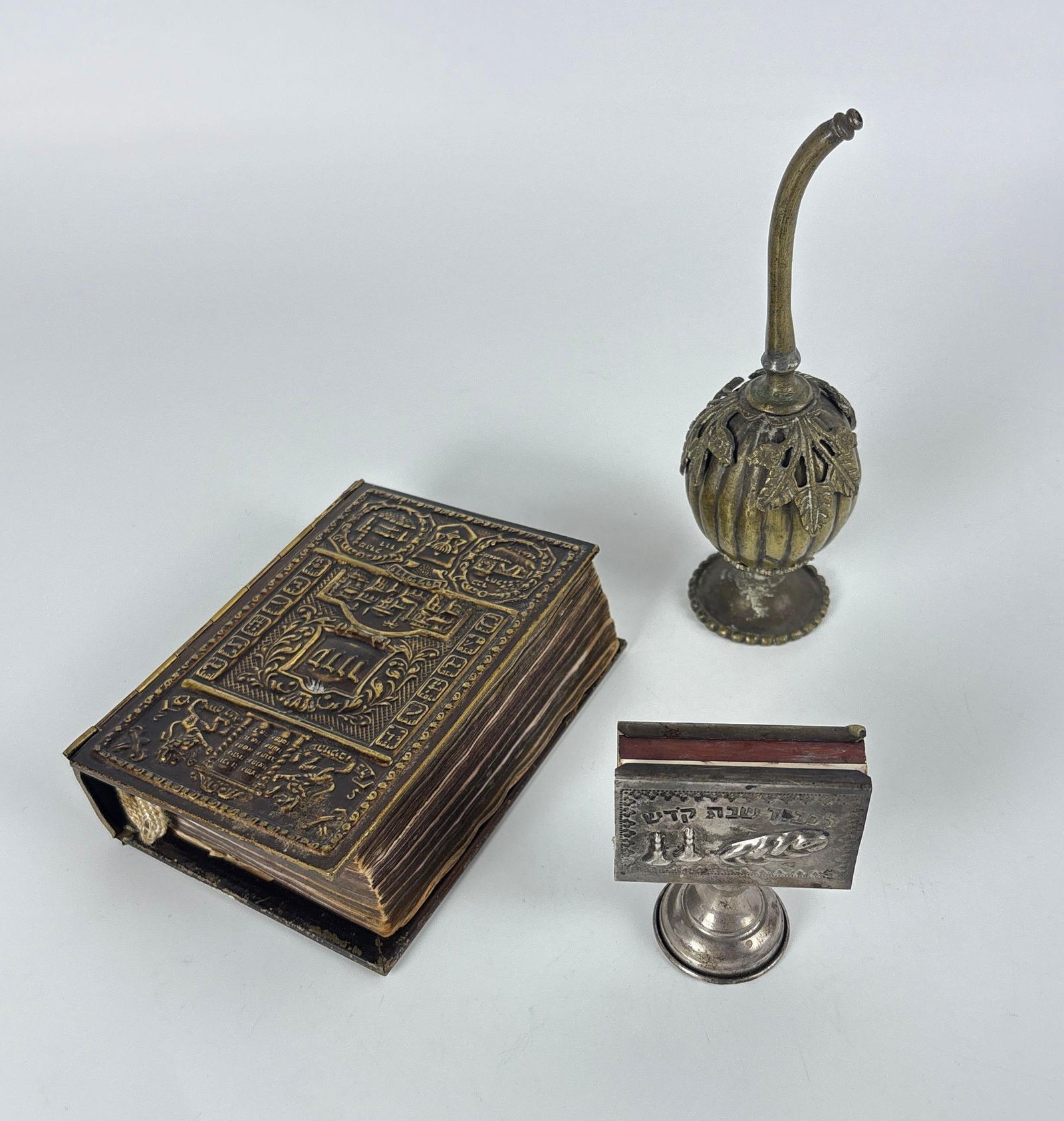 ANTIQUE JUDAICA PRAYER BOOK & TWO BESAMIM SPICE BOXES SET (1 of 10)