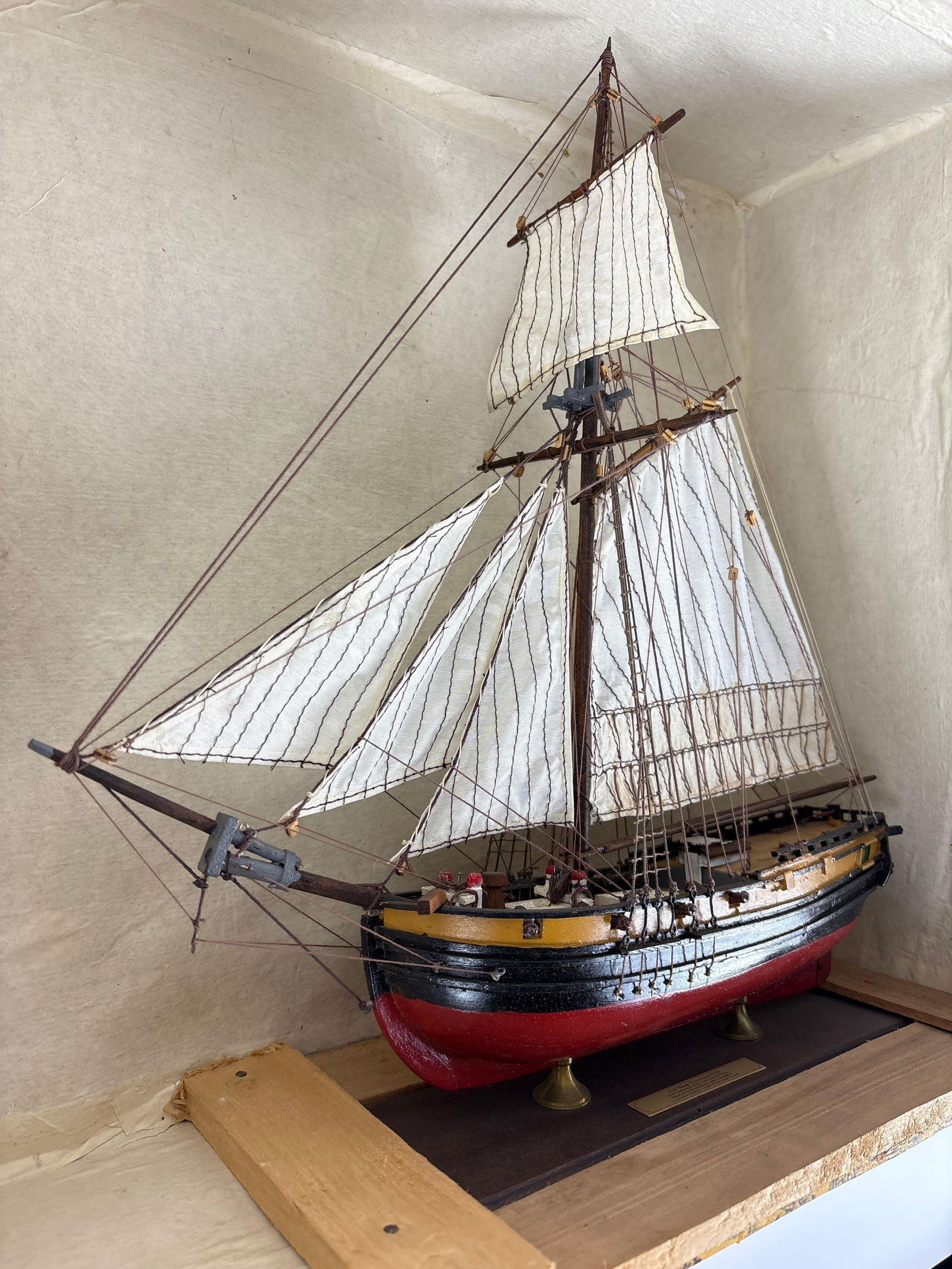 VINTAGE U.S. SLOOP PROVIDENCE (1775) WOODEN SHIP MODEL - BOXED: Hand-assembled wooden scale replica of the Continental Navy’s first warship featuring meticulously crafted rigging and textile sails in a protective display box. Approximate Dimensions: 7" x 16
