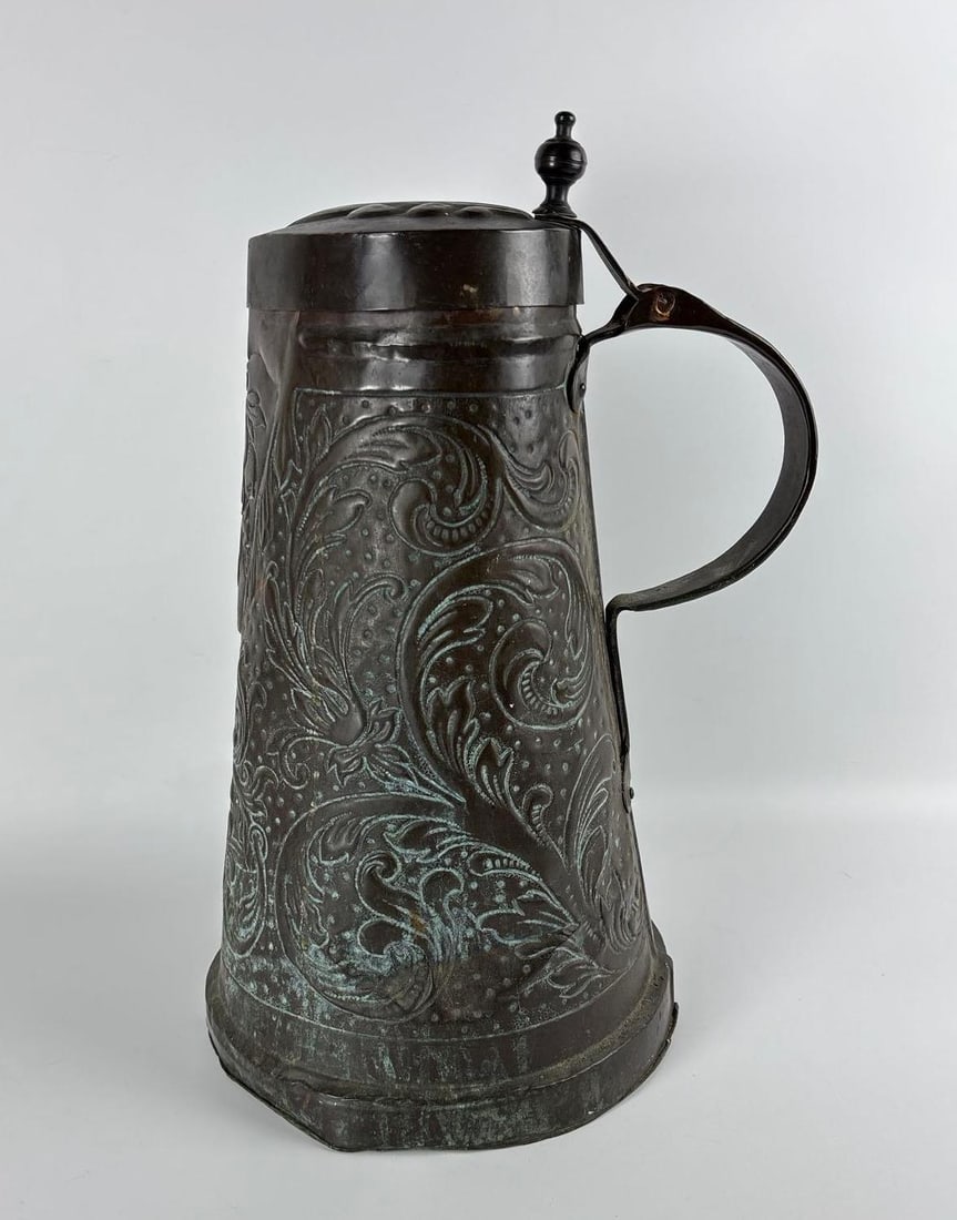 VERY LARGE ANTIQUE COPPER REPOUSSE TANKARD FLAGON (1 of 9)
