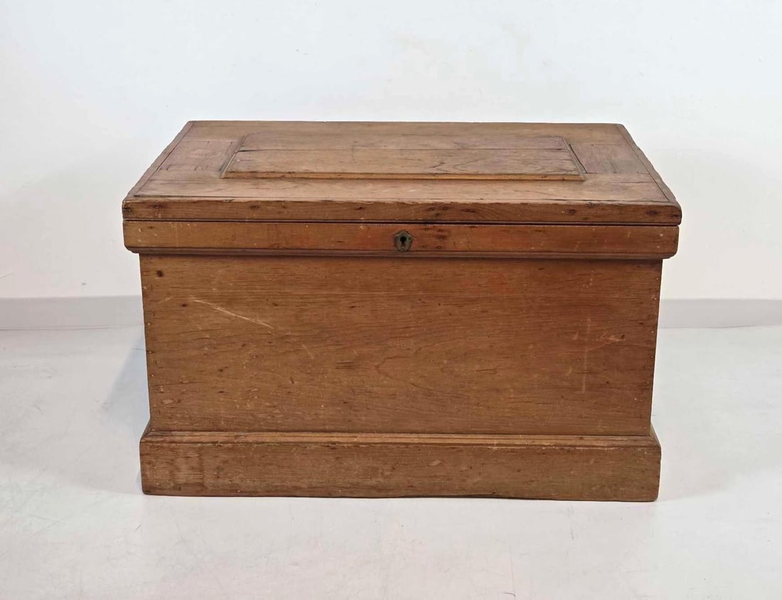 ANTIQUE PINE BLANKET INLAID CHEST (1 of 18)