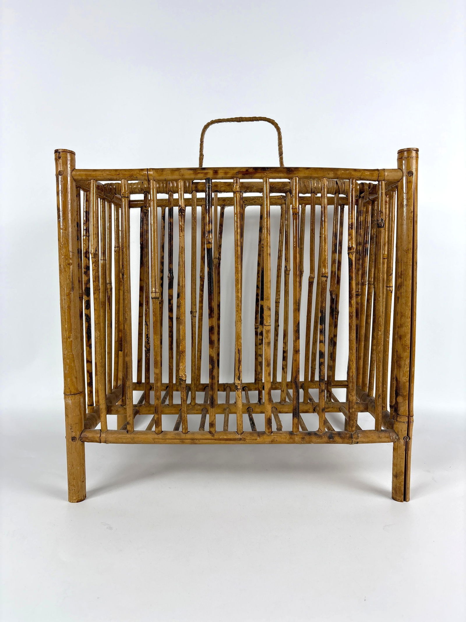 VINTAGE SCORCHED BAMBOO AND RATTAN MAGAZINE RACK (1 of 9)