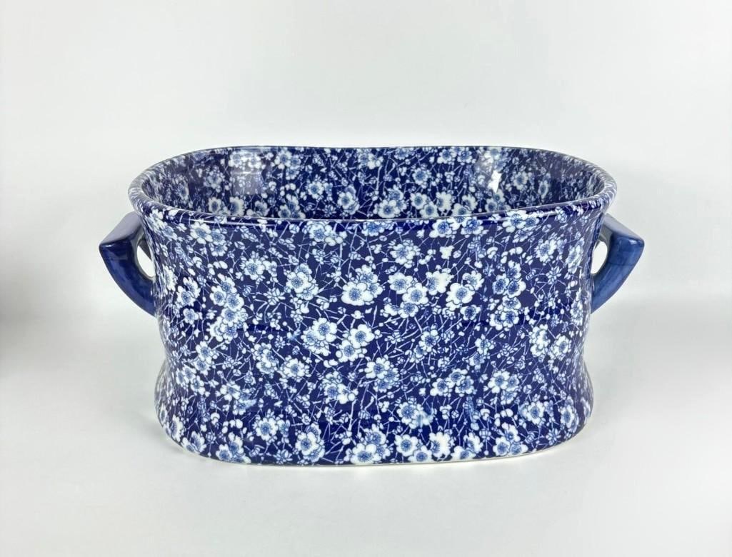 ANTIQUE ENGLISH VICTORIA WARE BLUE AND WHITE PORCELAIN FOOT BATH (1 of 10)