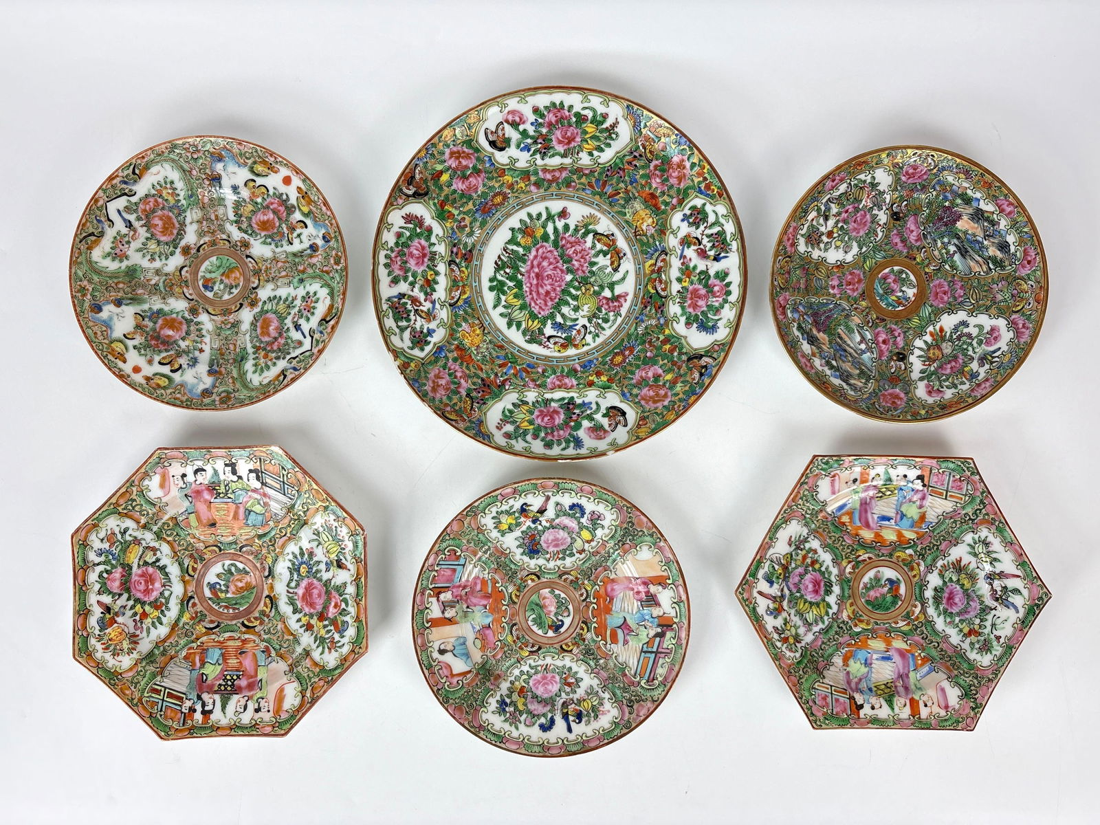 SIX PIECE ANTIQUE CHINESE FAMILLE ROSE MEDALLION PORCELAIN PLATES (1 of 5)