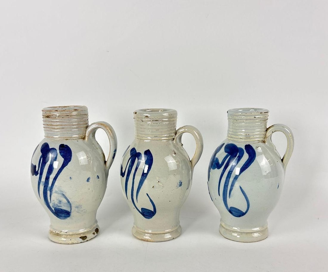 SET OF THREE 18TH CENTURY ENGLISH DELFT BLUE AND WHITE PHARMACY JARS (1 of 6)