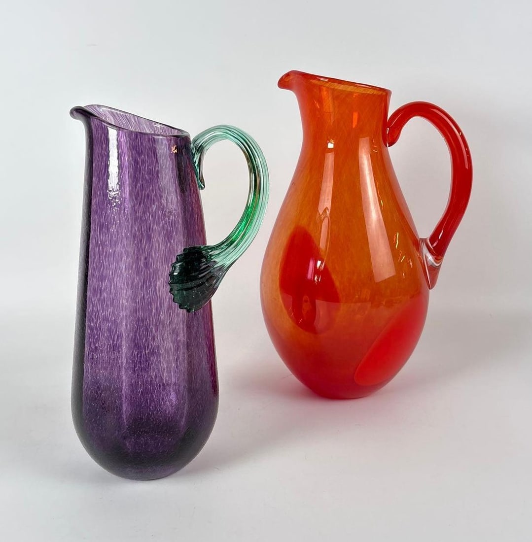 LOT OF TWO HIGH-END KOSTA BODA SWEDISH ART GLASS SCULPTURE PITCHERS (MODELS 89018 AND 57360) (1 of 18)