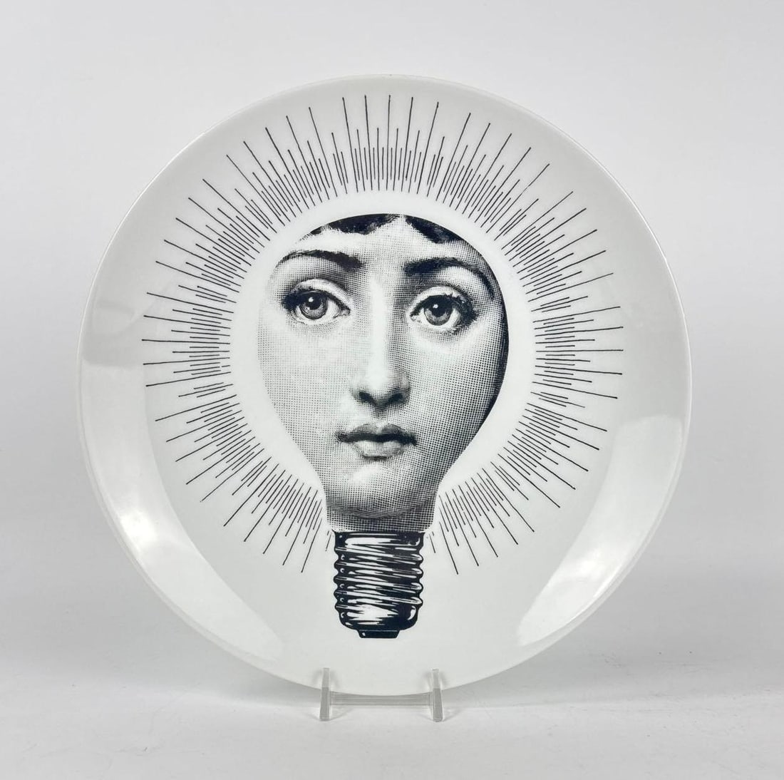 VINTAGE FORNASETTI TEMA E VARIAZIONI LIGHT BULB FACE PORCELAIN PLATE (3 OF 3) (1 of 5)
