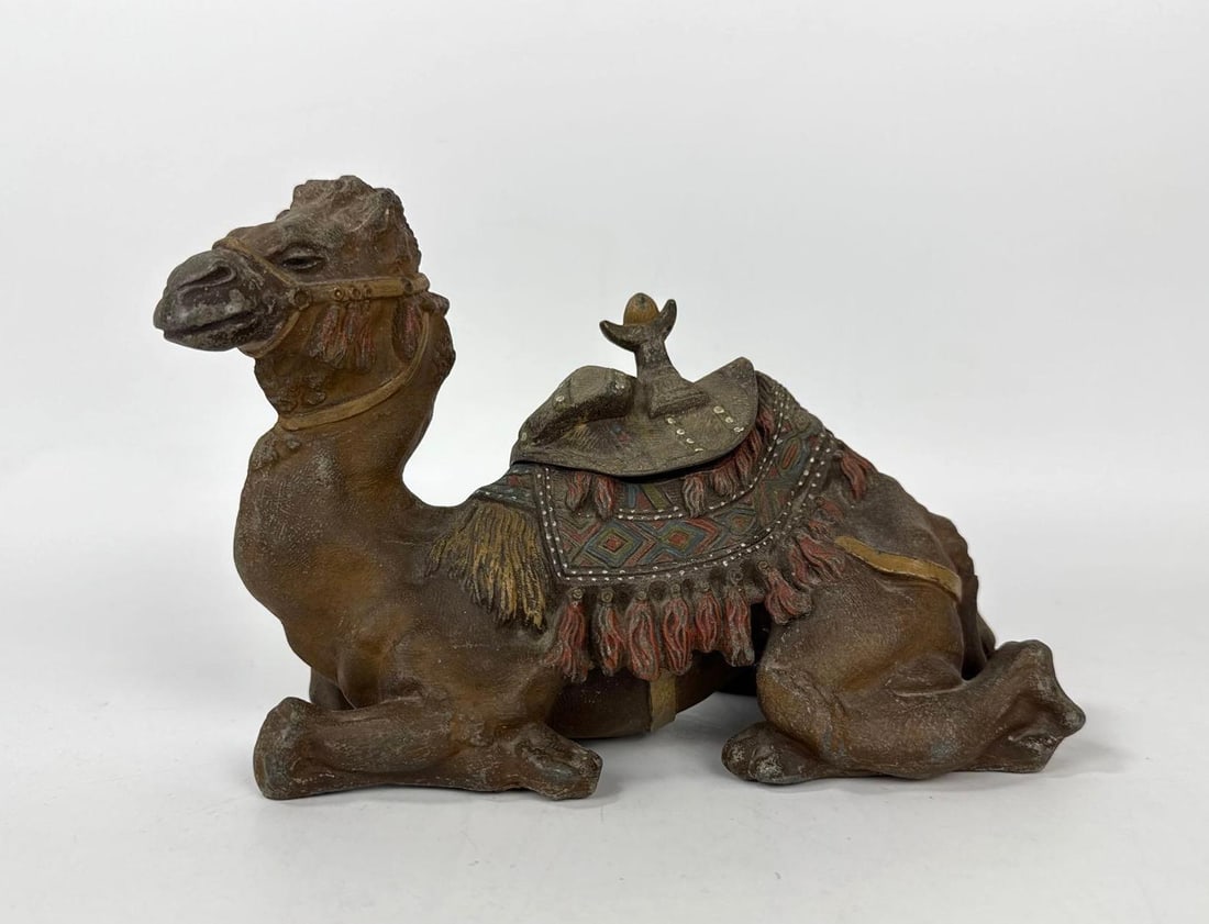 VINTAGE ORIENTALIST CAMEL INKWELL (1 of 8)
