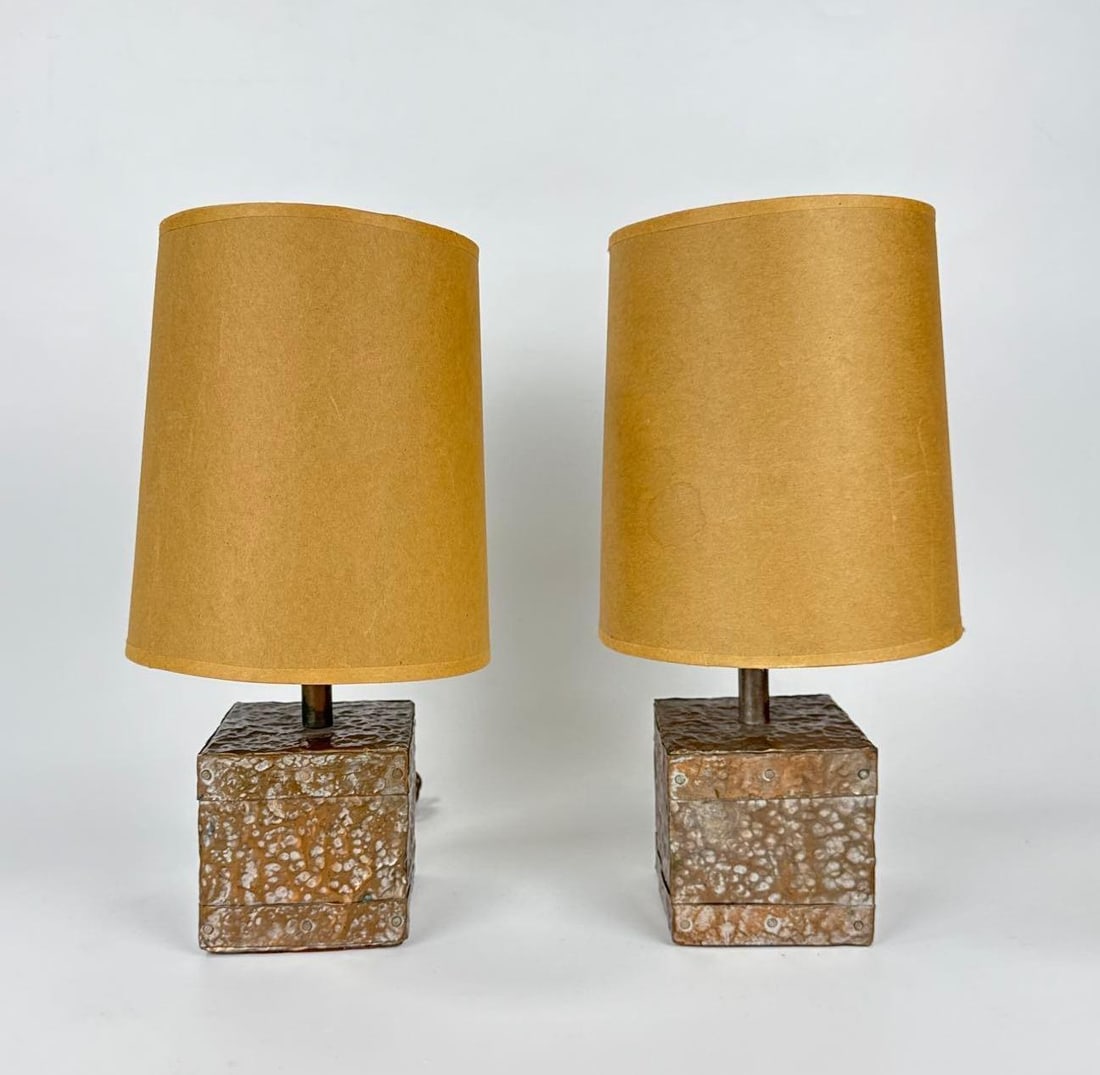 PAIR OF VINTAGE HAMMERED COPPER CUBE LAMPS (1 of 18)