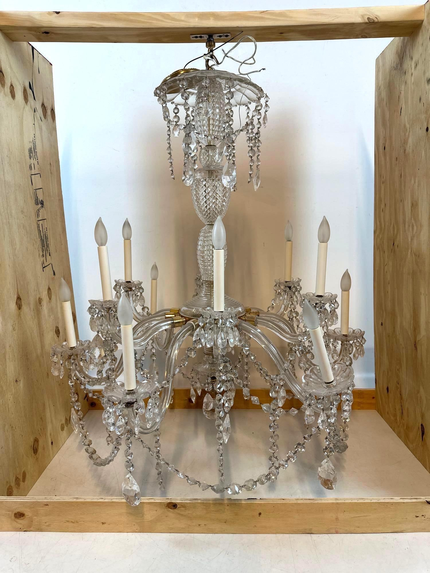 VINTAGE WATERFORD STYLE CUT GLASS AND CRYSTAL 12-LIGHT CHANDELIER (1 of 12)