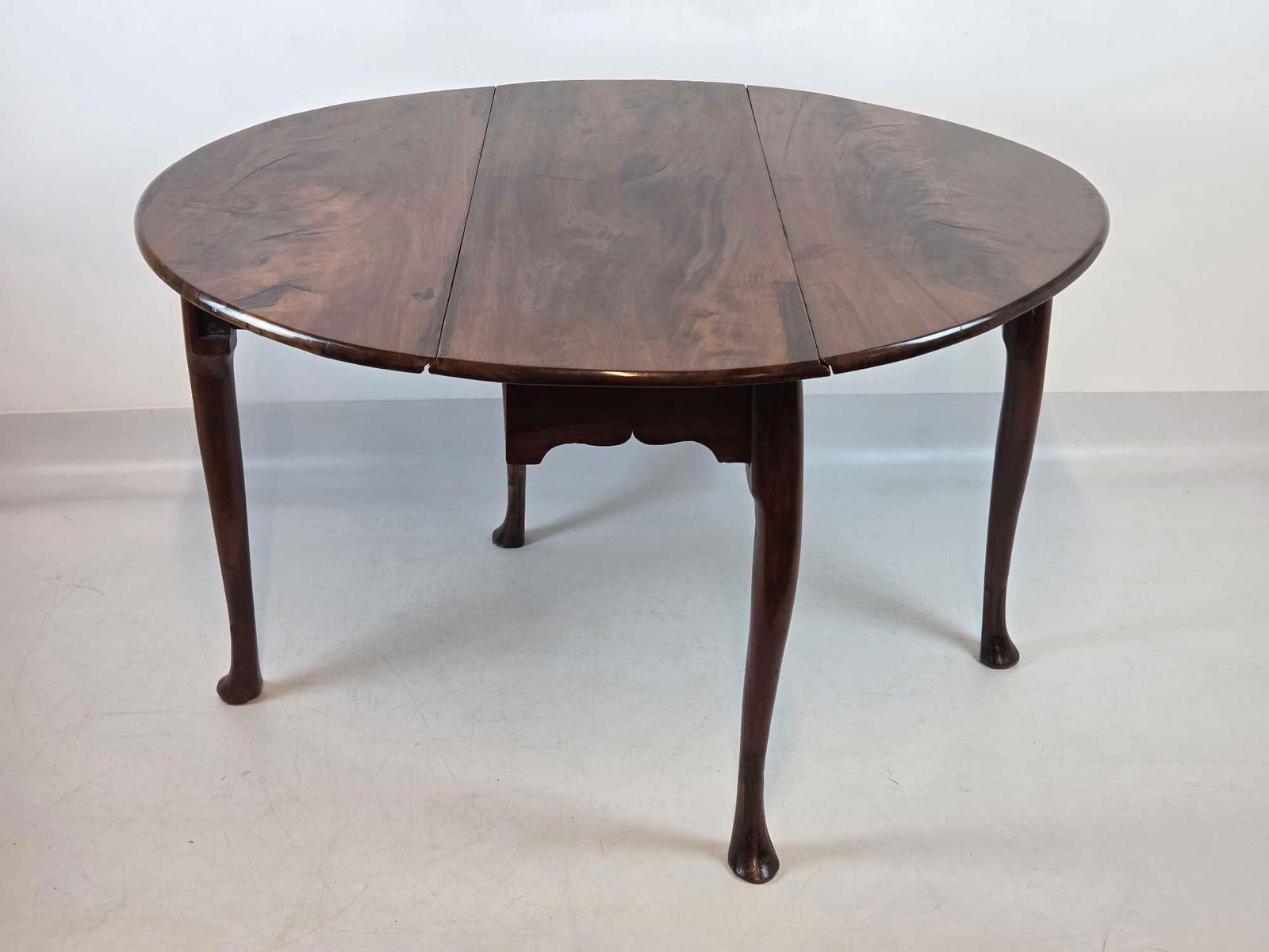 ANTIQUE DROP LEAF GATE LEG TABLE - 4