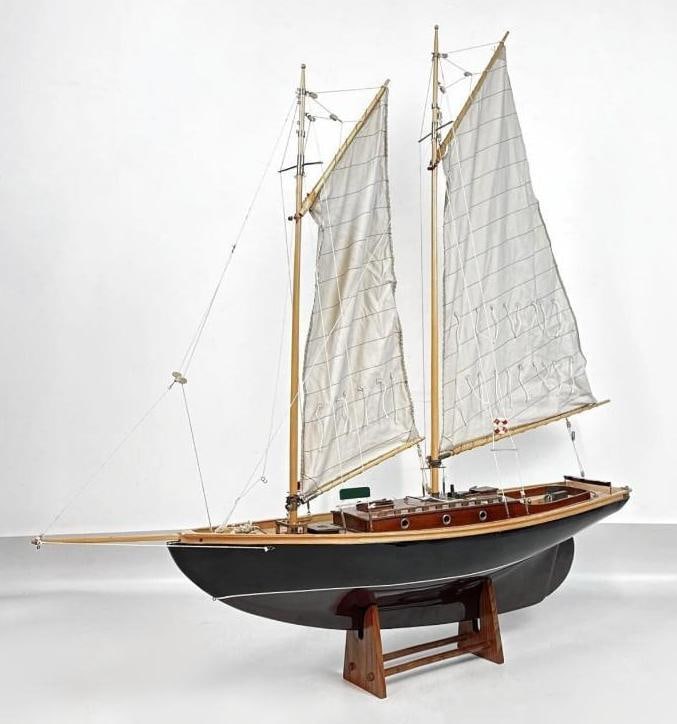 VINTAGE WOODEN TWO-MASTED SCHOONER MODEL SHIP (1 of 12)