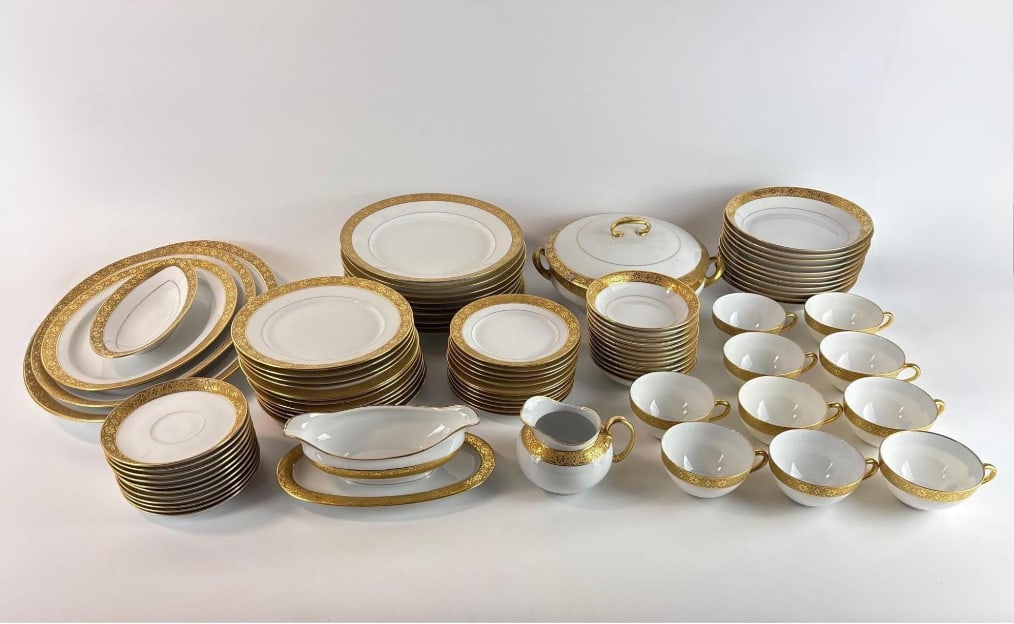 HUTSCHENREUTHER BAVARIA CHINA 83 PIECE SET (1 of 10)