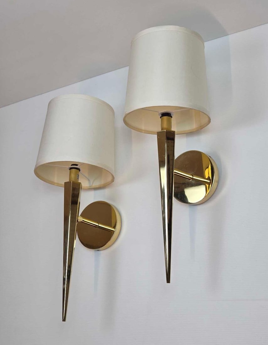 PAIR OF BOYD LIGHTING PACIFIC HEIGHTS BRASS SCONCES (1 of 13)