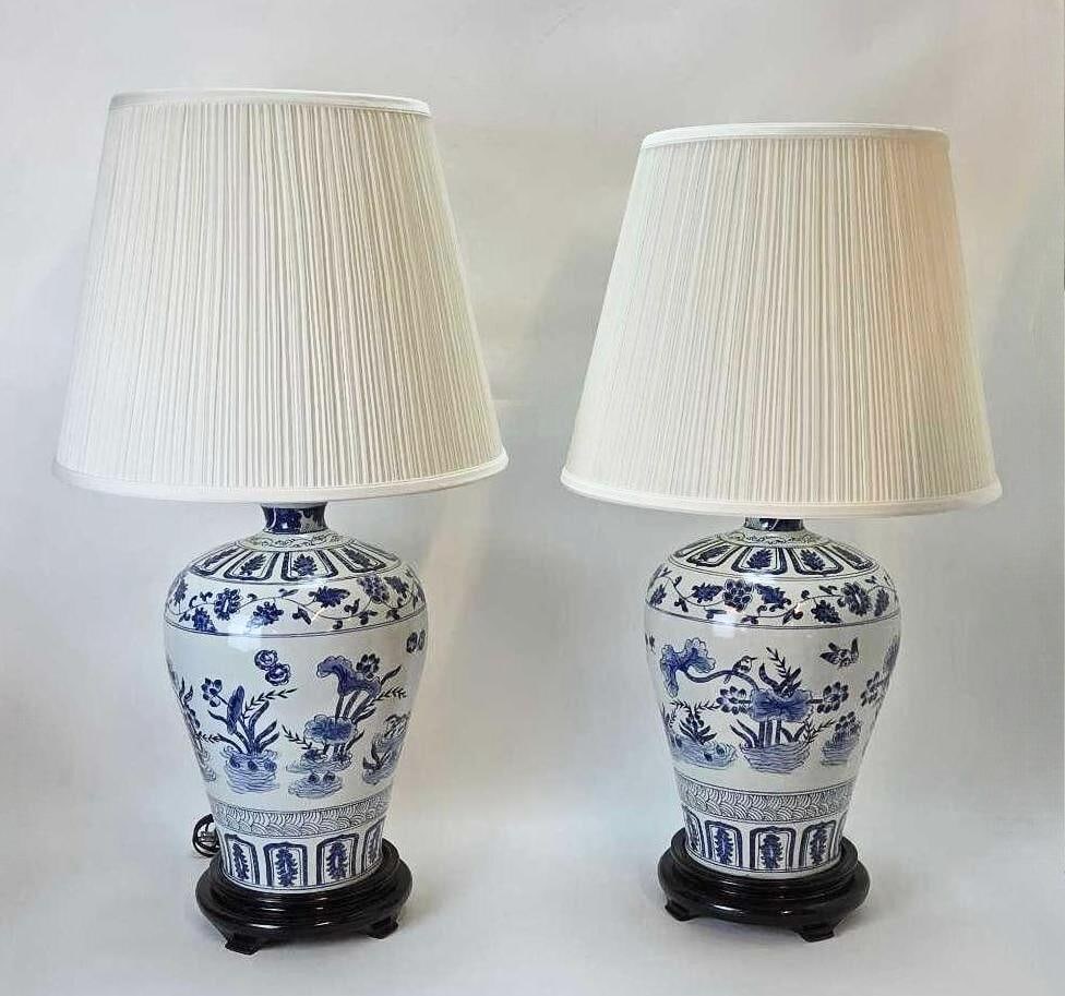 PAIR OF CERAMIC BLUE & WHITE ASIAN MOTIF TABLE LAMPS (1 of 17)